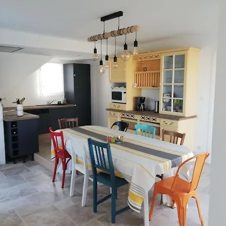 Maison Familiale En Version 10 Pers. A 300 M * L'Epine (Vendee)