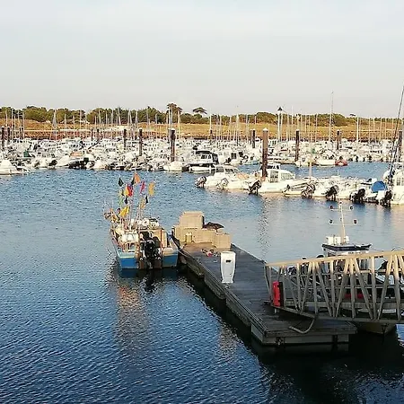 Maison 4 10 Personnes A Pied A 300 M