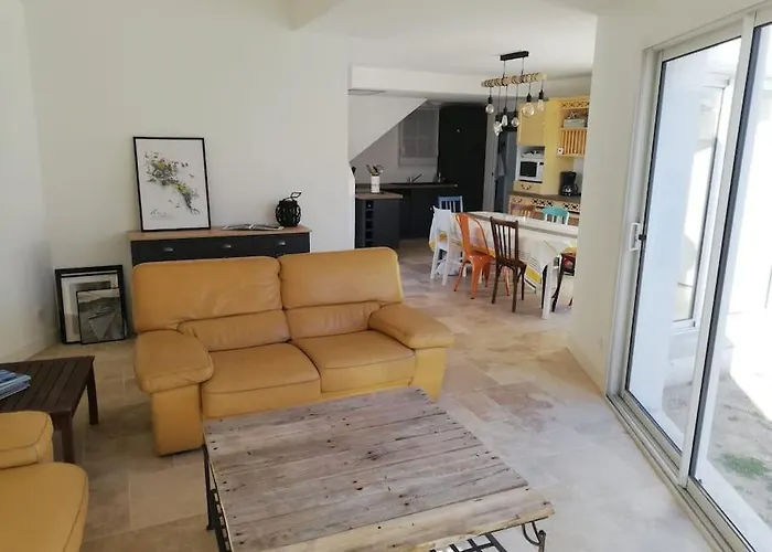 Maison 4 10 Personnes A Pied A 300 M Дом отдыха *