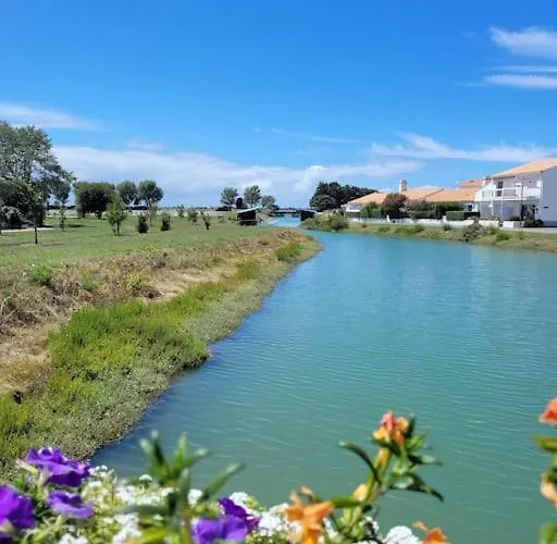 Дом отдыха Maison 4 10 Personnes A Pied A 300 M *