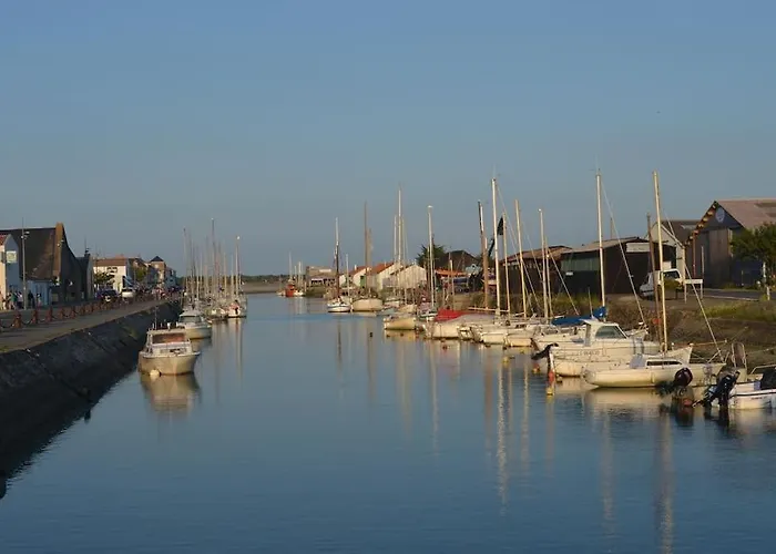 Maison 4 10 Personnes A Pied A 300 M Дом отдыха